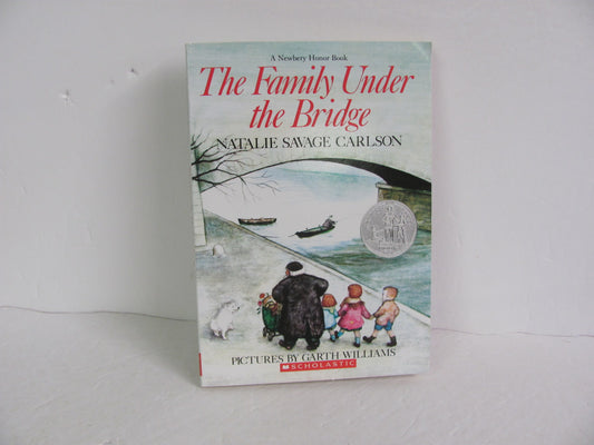 The Family Under the Bridge Scholastic Pre-Owned Carlson Fiction Books