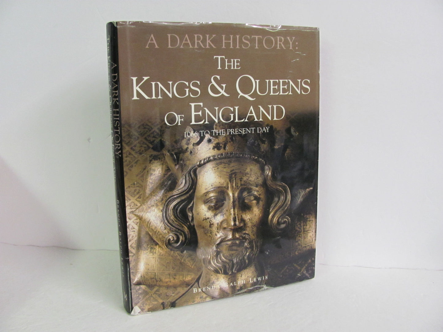 the Kings & Queens of England Metro Pre-Owned Lewis World History Books